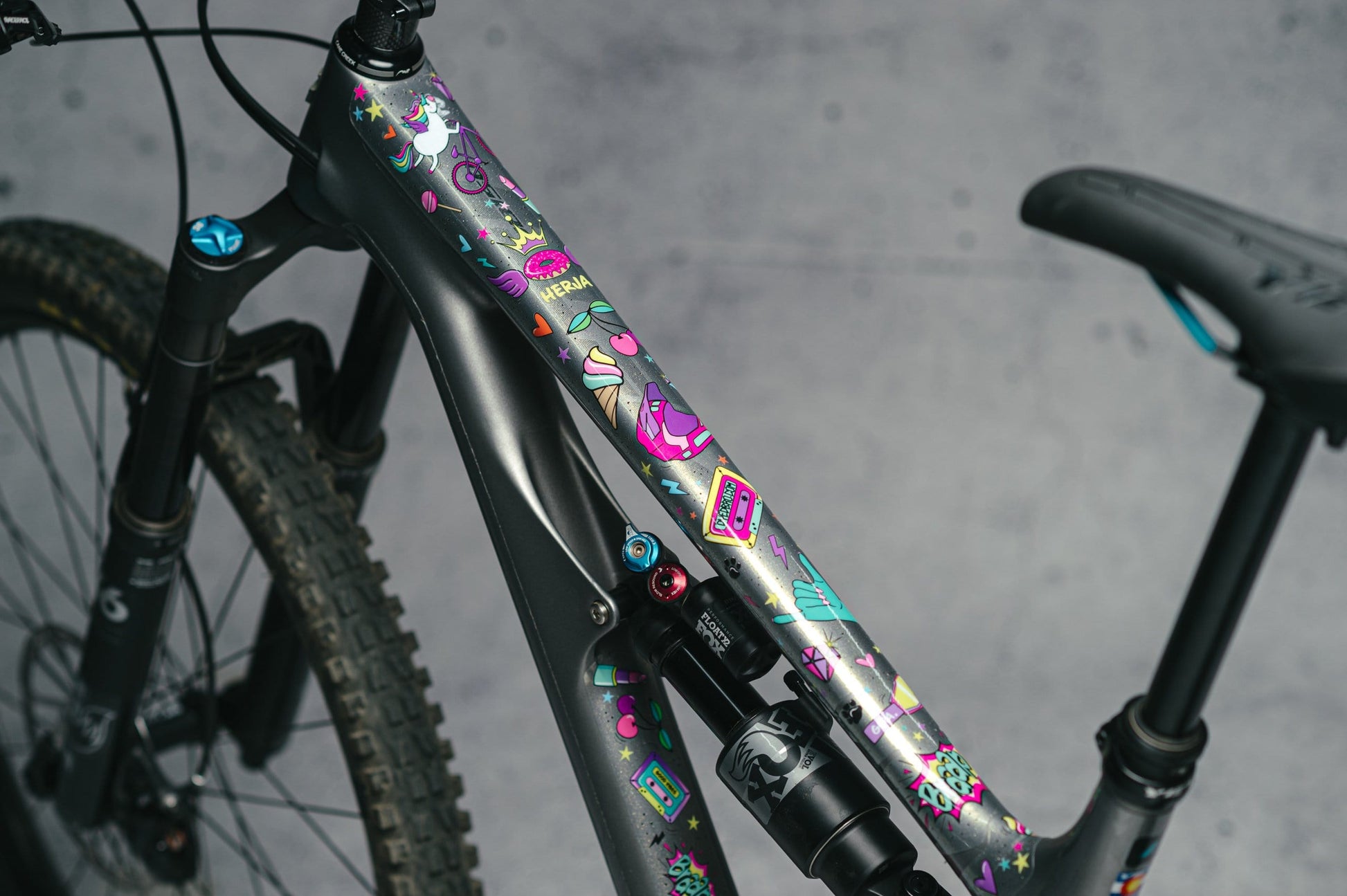 Unicorn Glitter on Yeti top tube by DYEDBRO