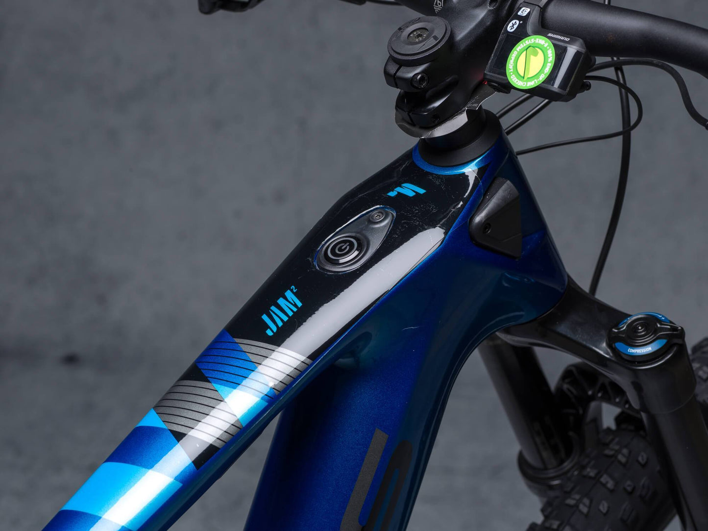 Clear Gloss toptube closeup shot by DYEDBRO