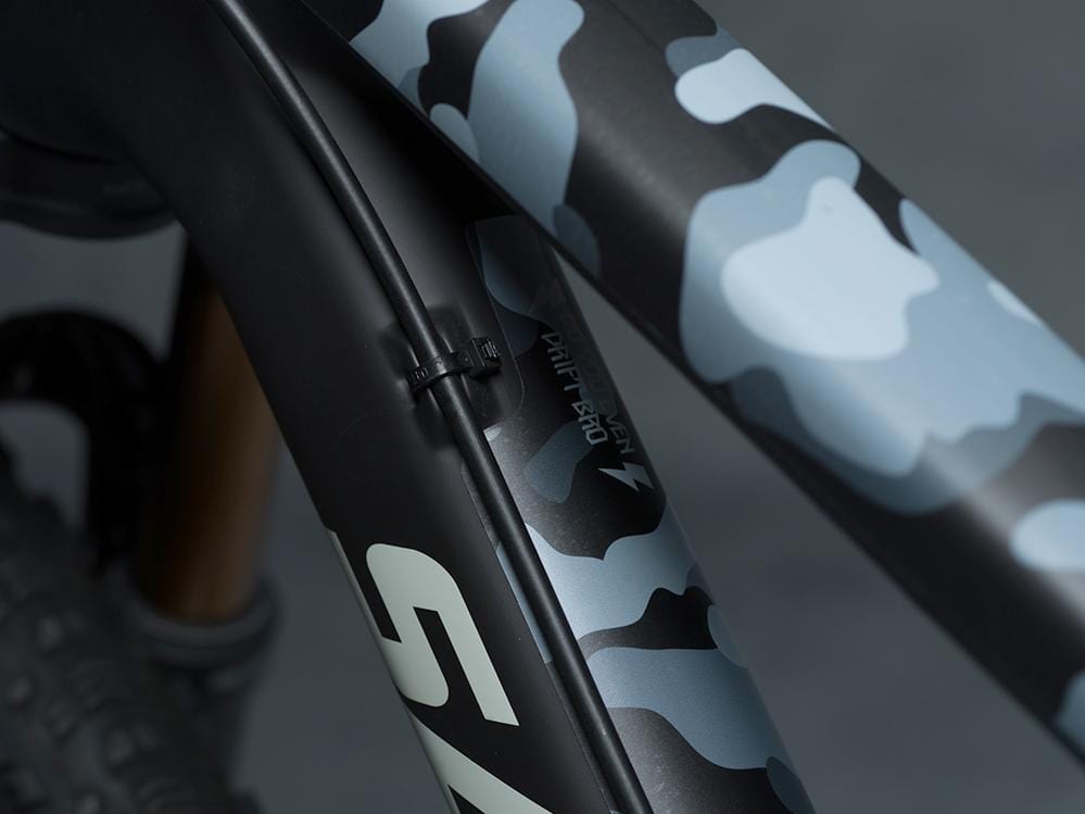 White, Matt / Camo white matt