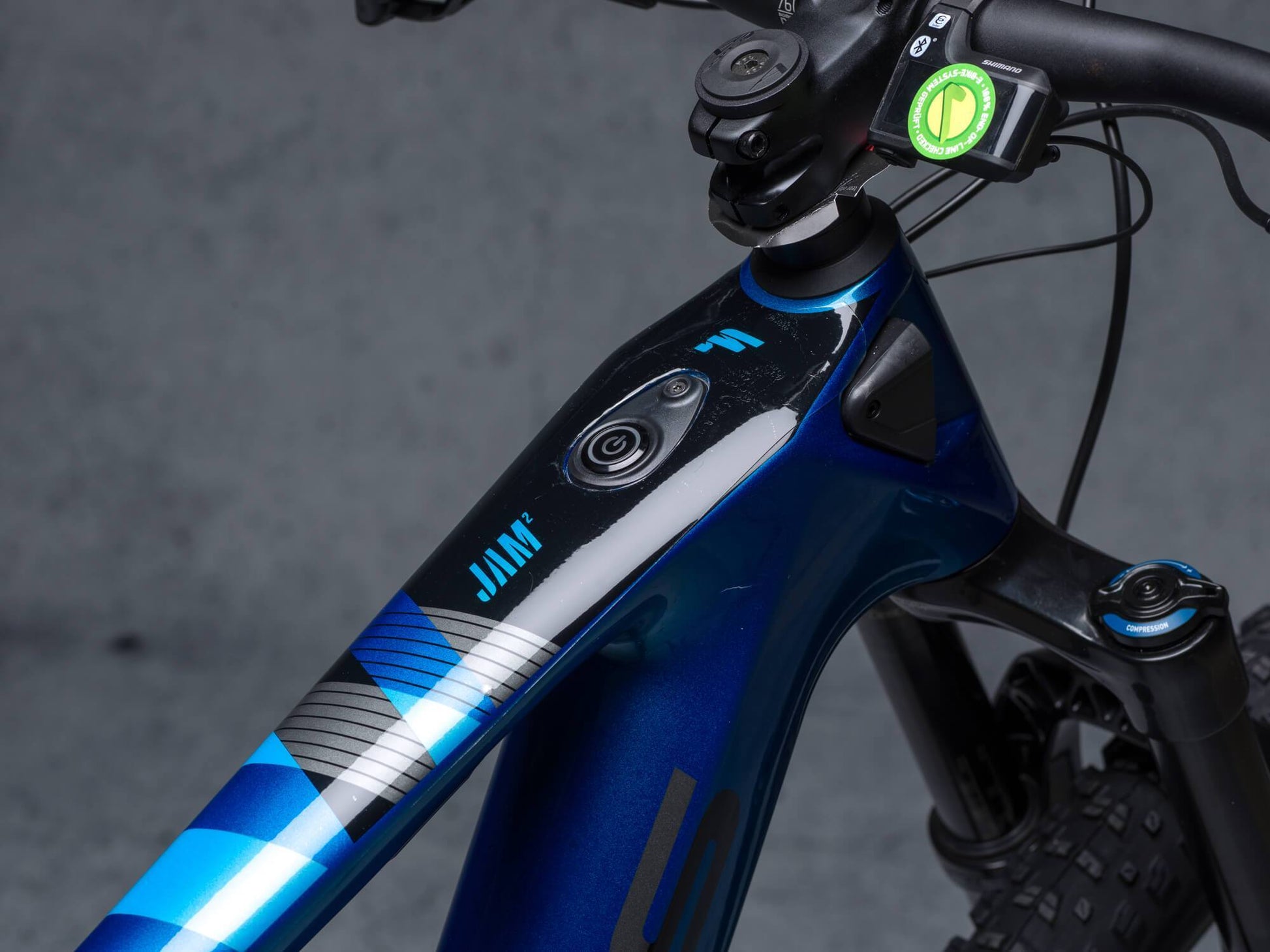 Clear Gloss toptube closeup shot by DYEDBRO